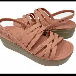 Strappy Brooklyn low wedge platform Crocs size 7